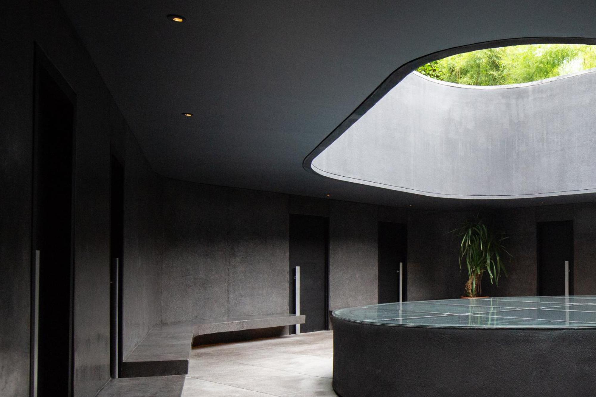Potato Head Suites & Studios Seminyak Kültér fotó Interior of the chapel
