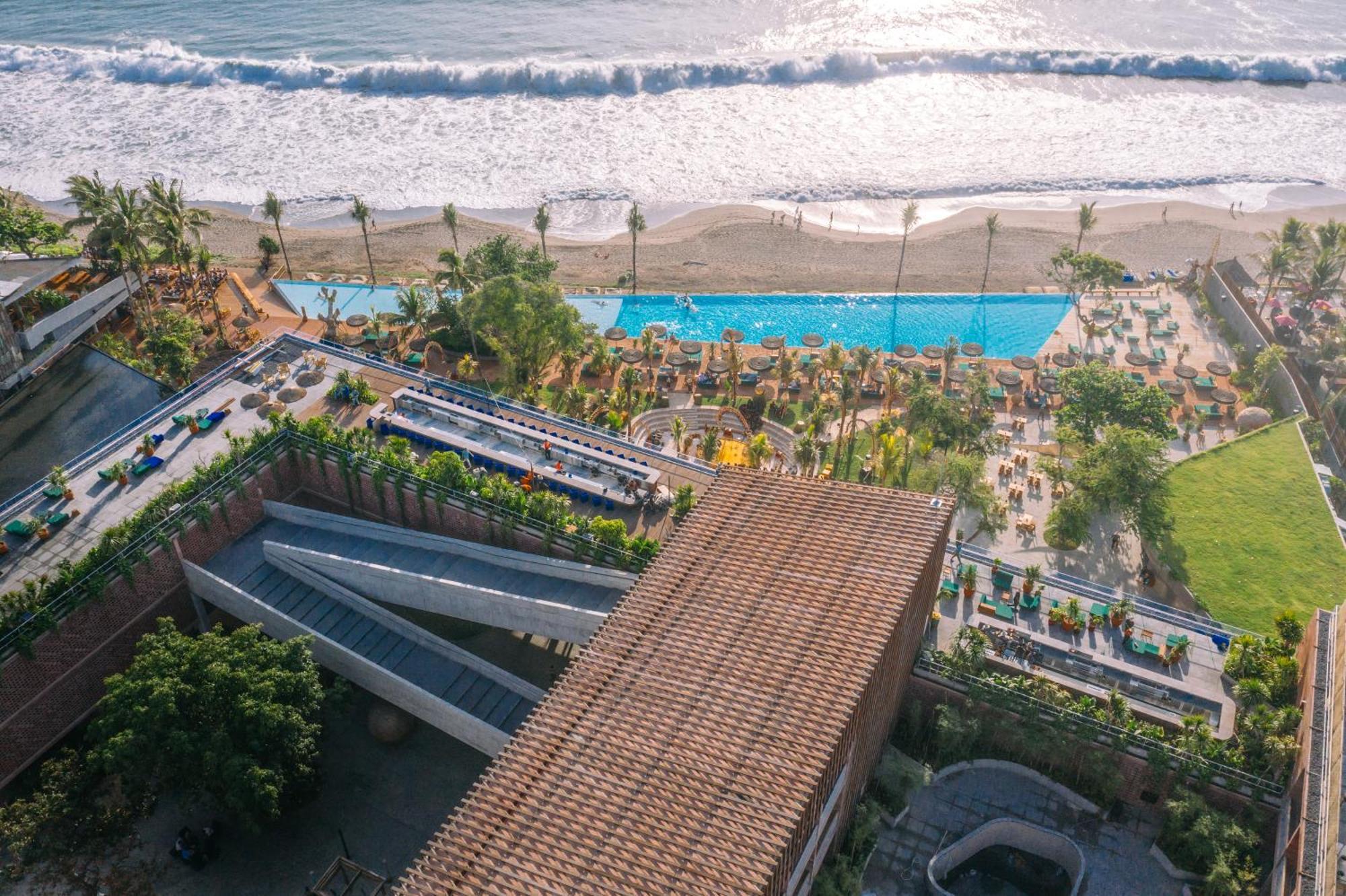 Potato Head Suites & Studios Seminyak Kültér fotó The beach at the JW Marriott Hotel, San Diego