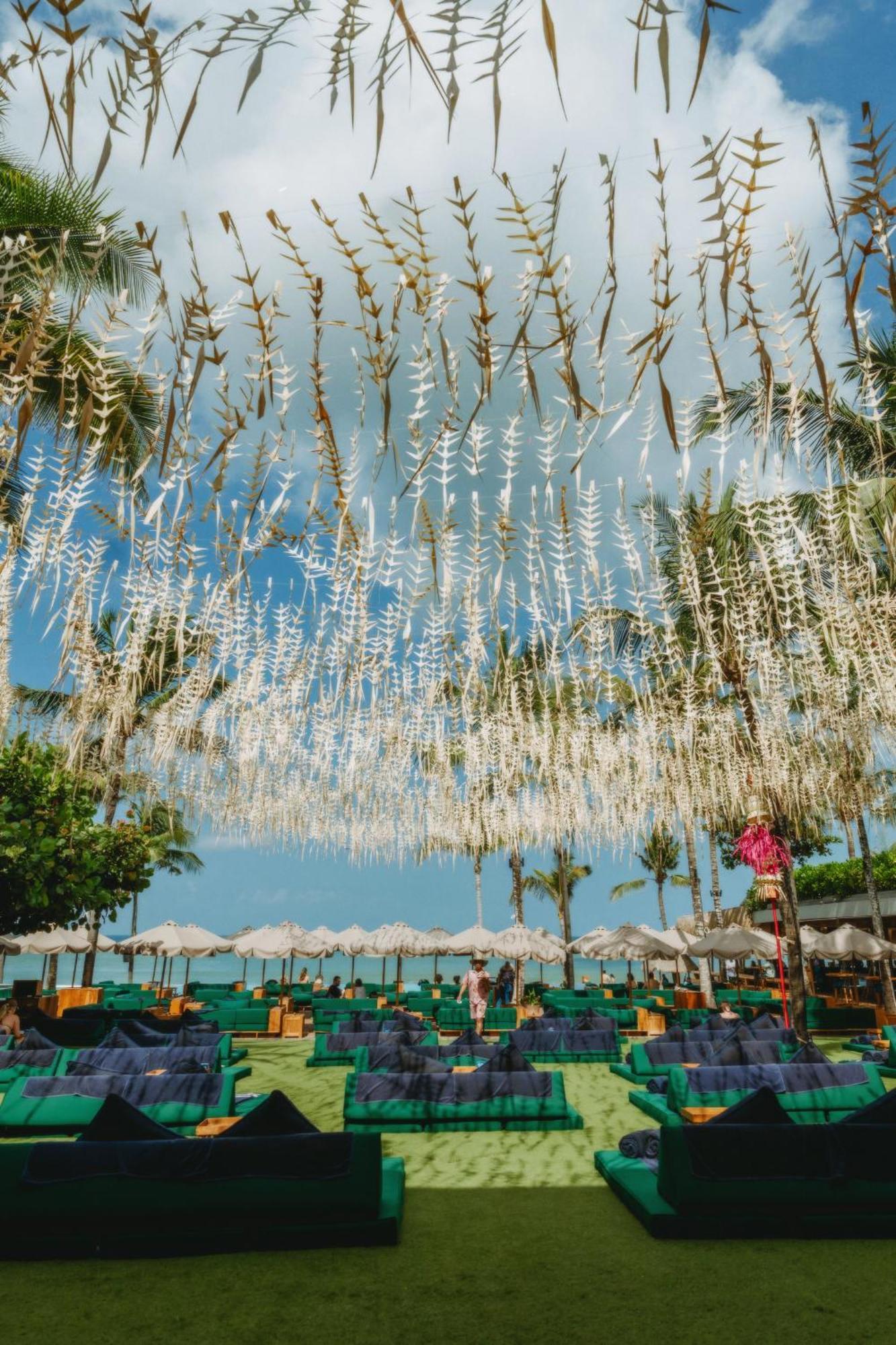Potato Head Suites & Studios Seminyak Kültér fotó Wisteria at the beach